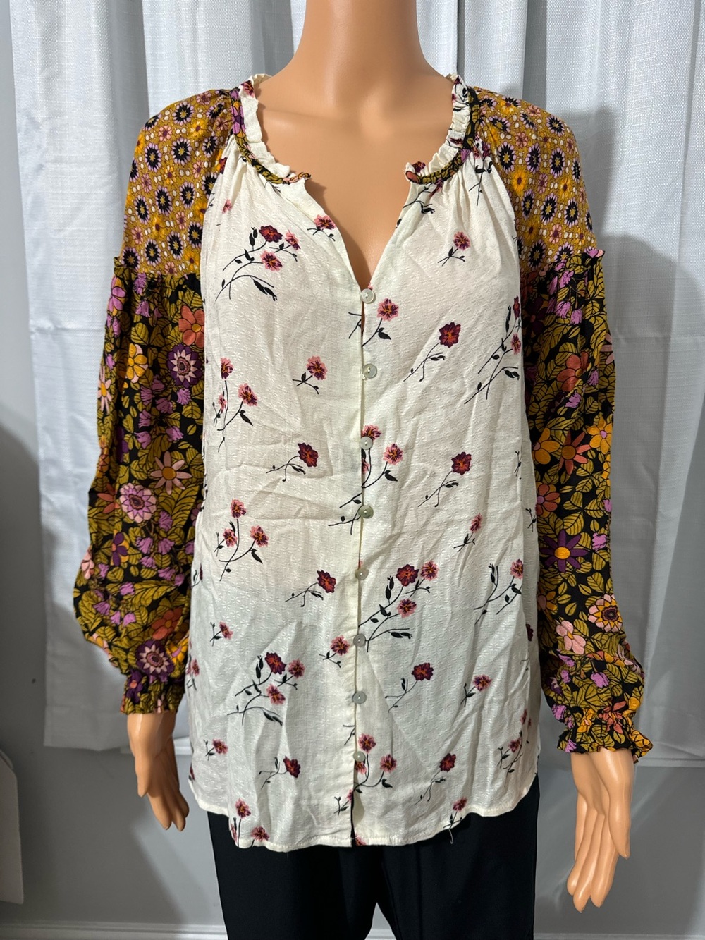 Pretty Jane & Delancey size S cream button up multi color floral blouse new
